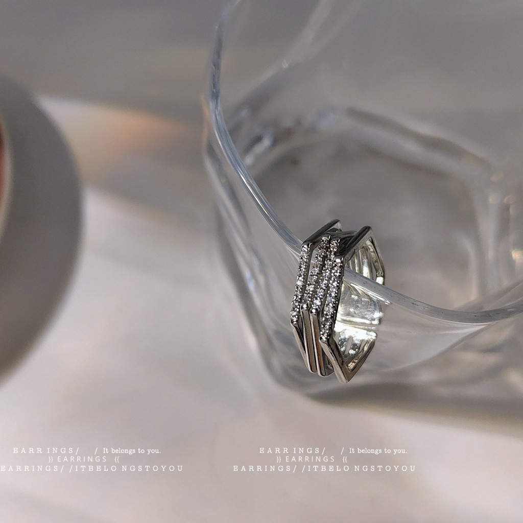 Geometric Stereo Copper Micro-inlaid Zircon Ring - Image 5