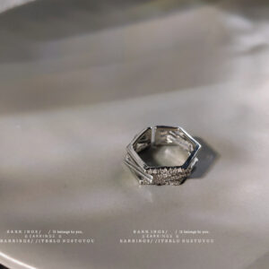 Geometric Stereo Copper Micro-inlaid Zircon Ring